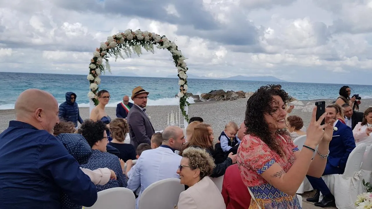 Hotel Ristorante La Scogliera - Nuova Gestione Piraino Italia
